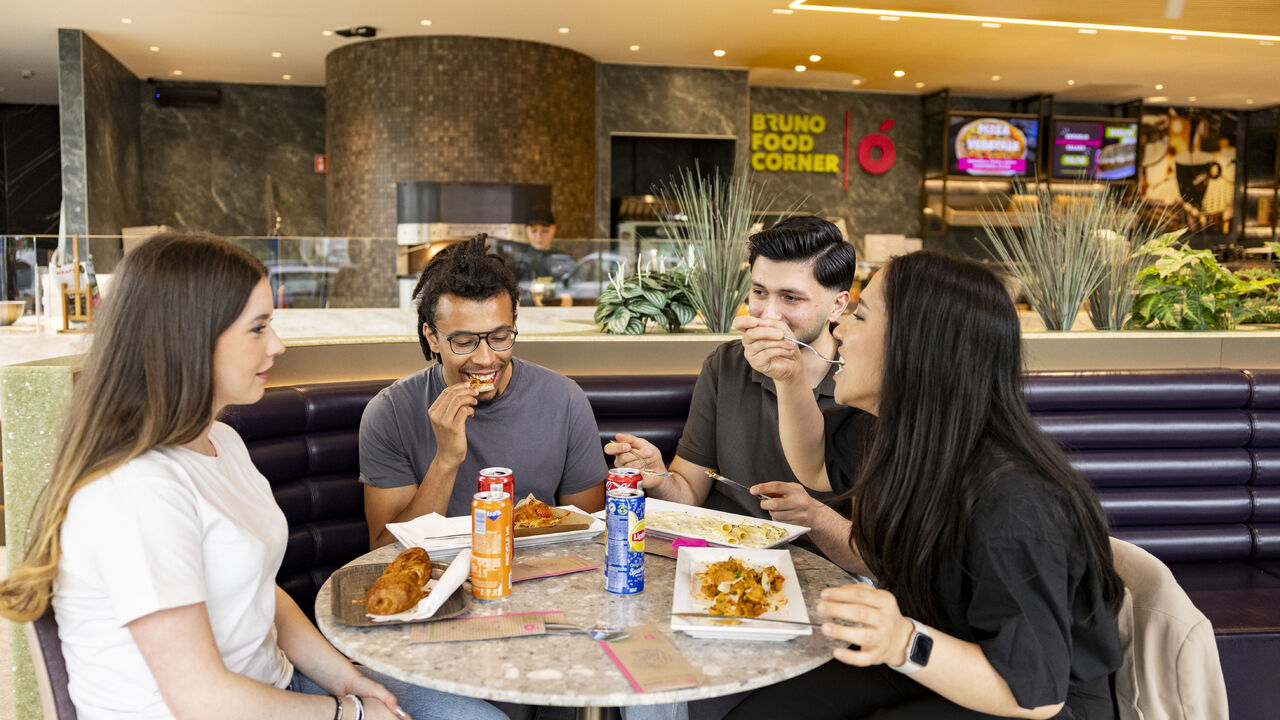 Bruno Foodcorner @ School